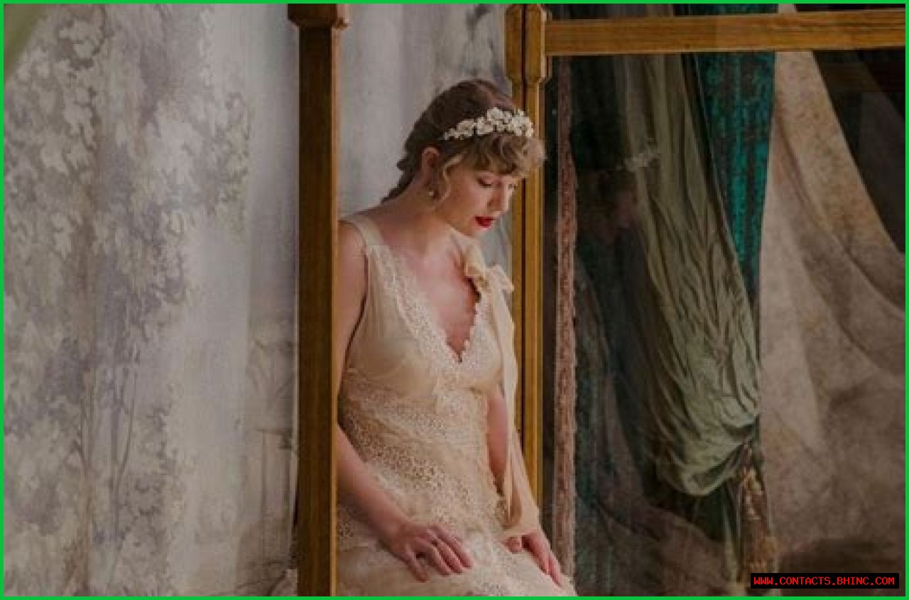 Fans Are Convinced Taylor Swift's 'Folklore' Era Is Actually a Trilogy