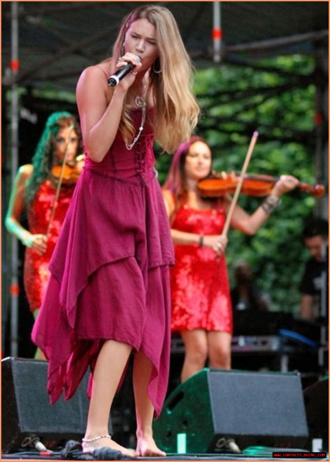 Joss Stone Height, Weight, Age, Boyfriend, Family, Facts, Biography