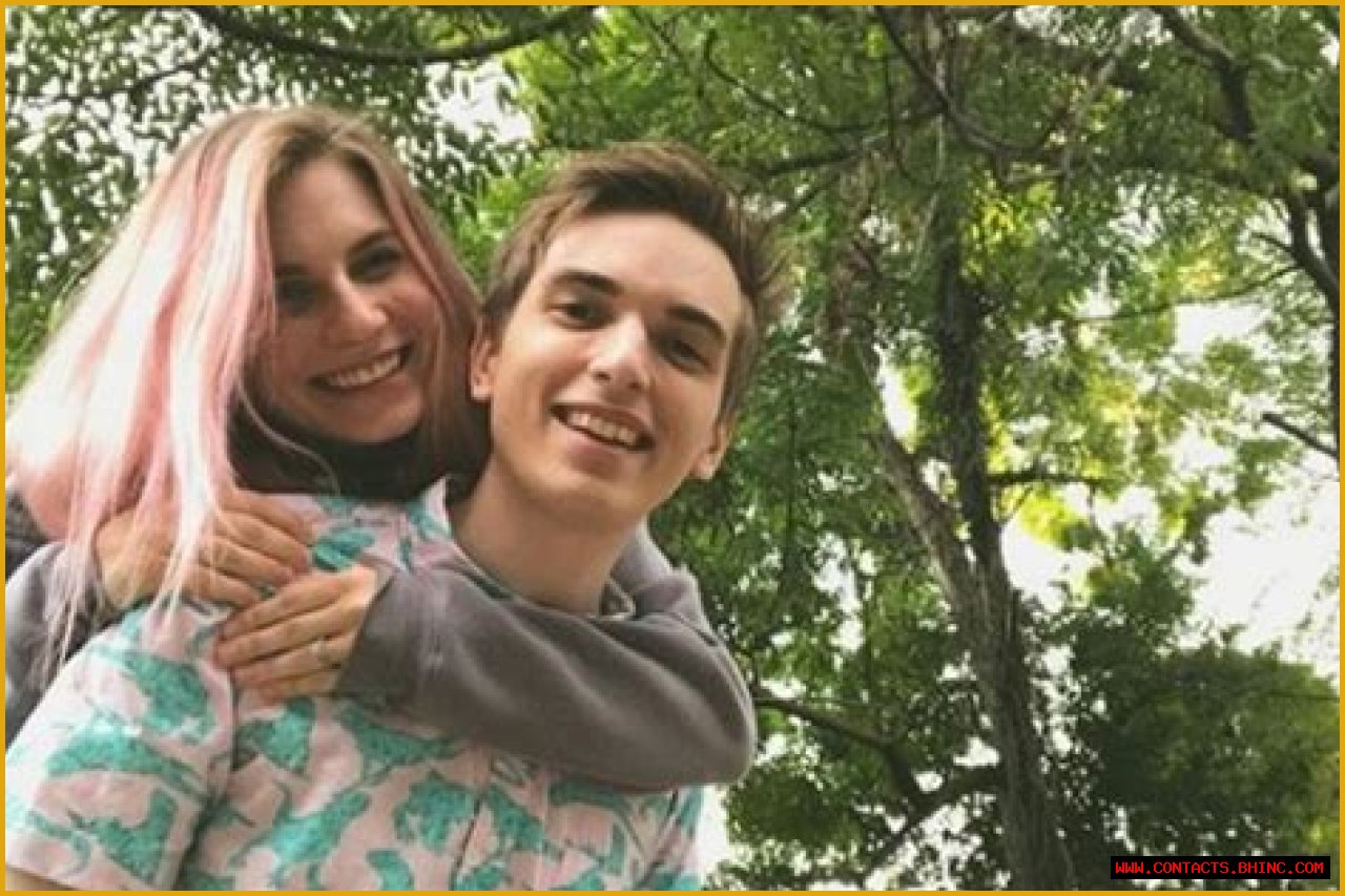 

Look Into The Love Life Of YouTuber Drew Gooden And His Wife Amanda Murphy 
